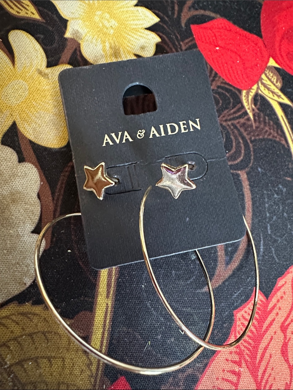 Ava & Aiden Gold Star Hoop Earrings